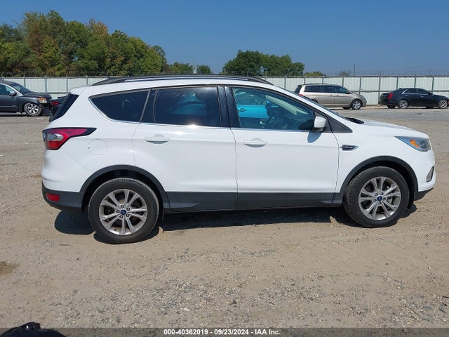Ford ESCAPE SE 2017 1FMCU9G90HUD68060 Image 13