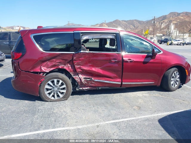 Chrysler Pacifica Hybrid Limited 2020 2C4RC1N75LR224448 Image 13