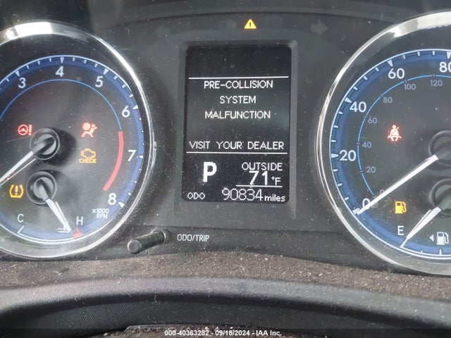 Toyota COROLLA LE 2018 2T1BURHE7JC123187 Image 15