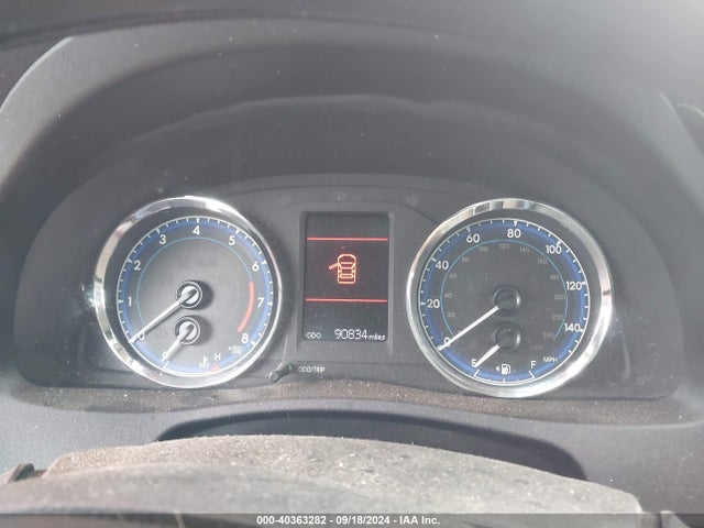 Toyota COROLLA LE 2018 2T1BURHE7JC123187 Image 7