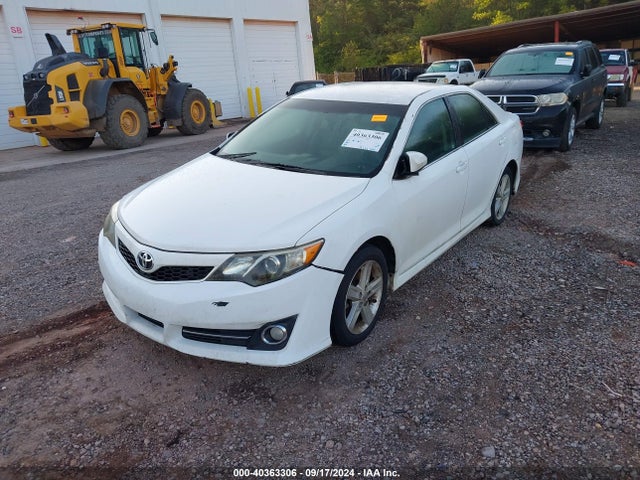 Toyota CAMRY SE 2014 4T1BF1FKXEU334215 Image 2