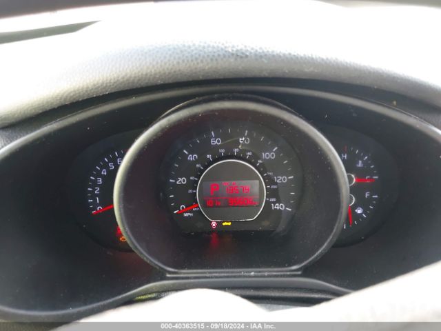 KNDJN2A22F7806746 KIA Soul