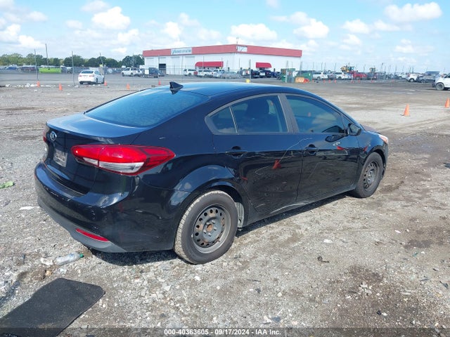 KIA FORTE LX 2017 3KPFK4A75HE070586 Image 4