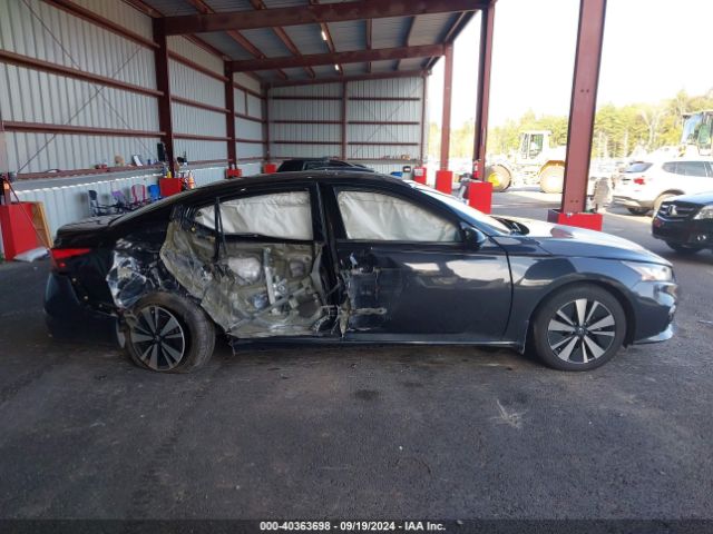 1N4BL4DW9LN323627 Nissan Altima Sv Intelligent Awd