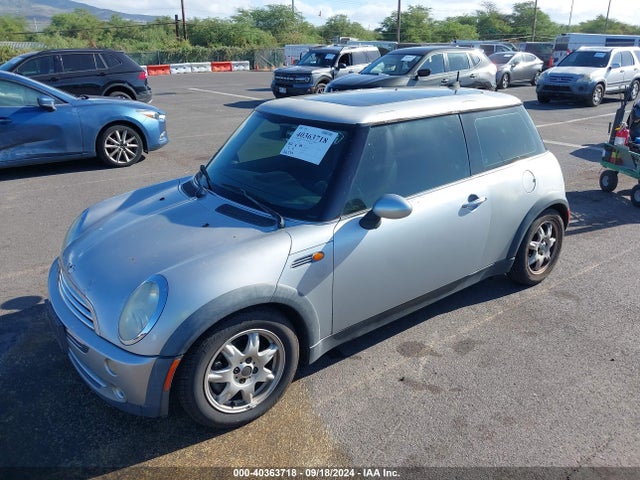 2006 MINI COOPER WMWRC33536TJ77282 Photo 1
