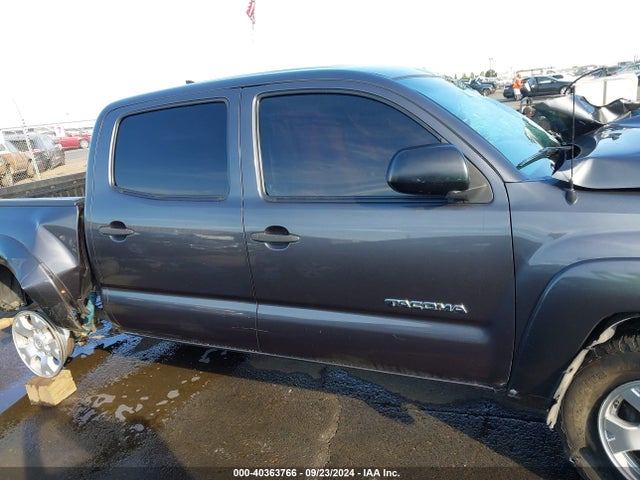 Toyota Tacoma Base V6 2015 3TMLU4EN8FM187507 Image 13
