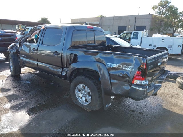 Toyota Tacoma Base V6 2015 3TMLU4EN8FM187507 Image 3