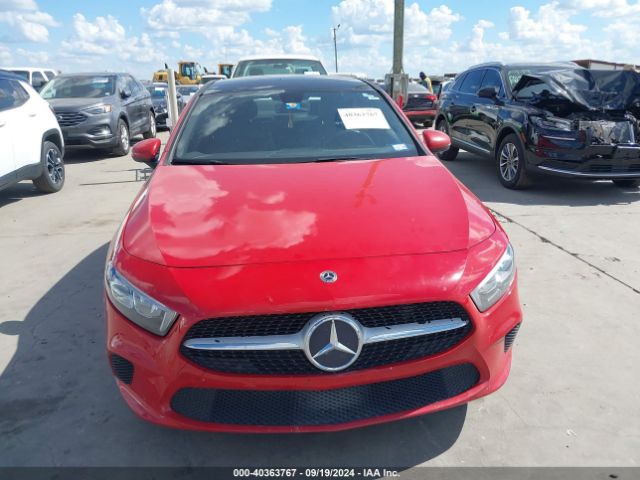 WDD3G4EB3KW016323 Mercedes-Benz A 220