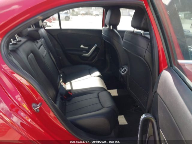 WDD3G4EB3KW016323 Mercedes-Benz A 220