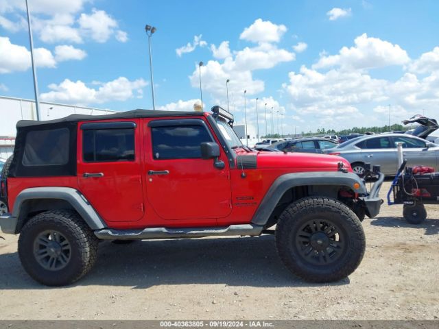 1C4BJWDGXEL320061 Jeep Wrangler Unlimited Sport