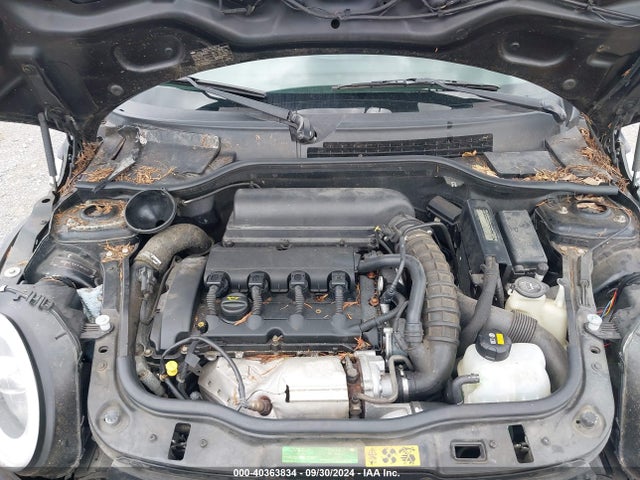 2010 MINI COOPER S CLUBMAN WMWMM3C53ATP94536 Photo 9