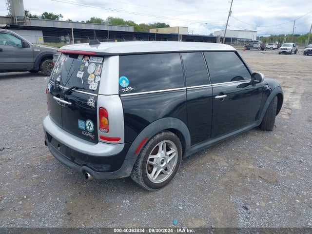 2010 MINI COOPER S CLUBMAN WMWMM3C53ATP94536 Photo 3