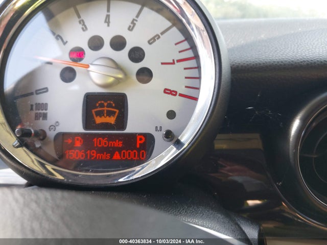 2010 MINI COOPER S CLUBMAN WMWMM3C53ATP94536 Photo 6