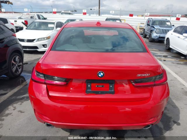 3MW69FF06R8D84070 BMW 3 Series 330i