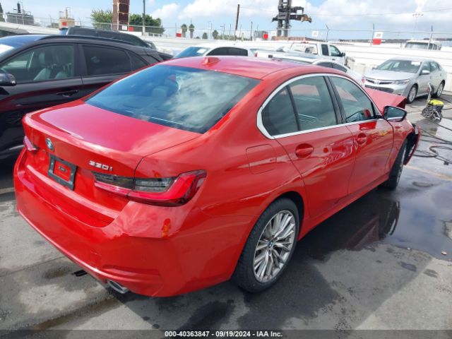 3MW69FF06R8D84070 BMW 3 Series 330i