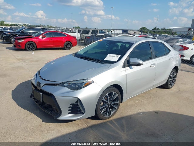 Toyota COROLLA SE 2017 5YFBURHE9HP575118 Image 2