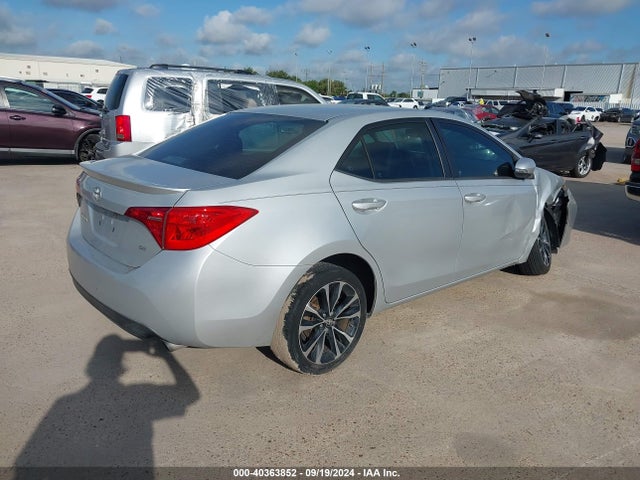 Toyota COROLLA SE 2017 5YFBURHE9HP575118 Image 4