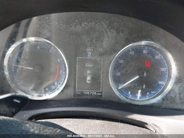 Toyota COROLLA SE 2017 5YFBURHE9HP575118 Image 7
