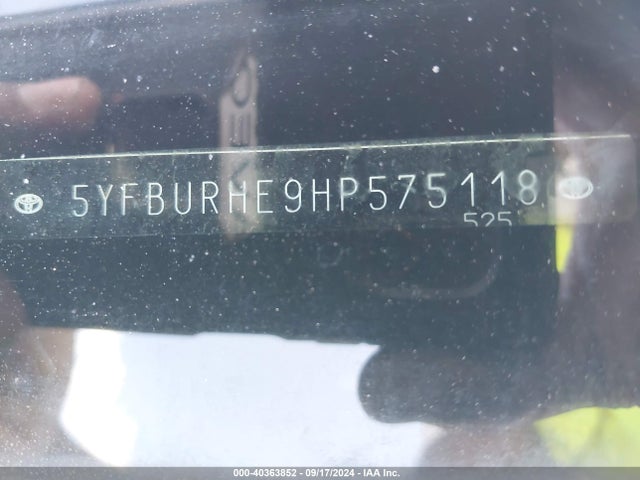 Toyota COROLLA SE 2017 5YFBURHE9HP575118 Image 9