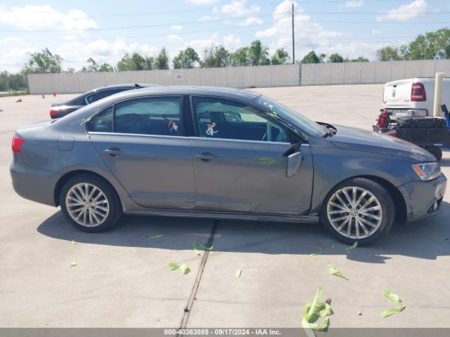 3VWL07AJ2EM426433 Volkswagen Jetta 1.8t Sel