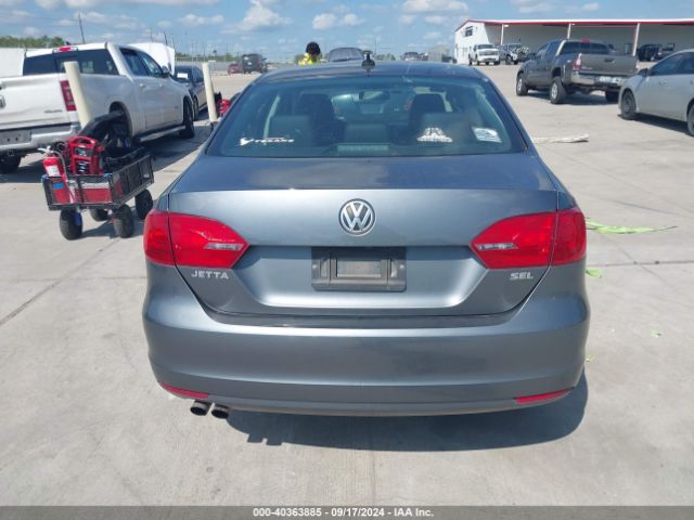 3VWL07AJ2EM426433 Volkswagen Jetta 1.8t Sel