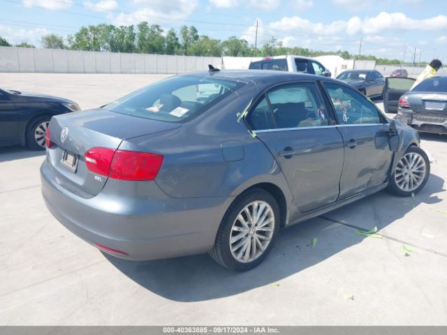 3VWL07AJ2EM426433 Volkswagen Jetta 1.8t Sel