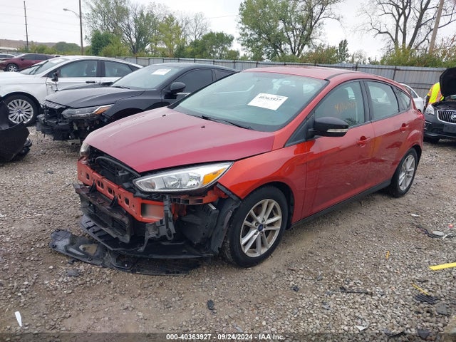 Ford FOCUS SE 2018 1FADP3K2XJL276527 Image 2