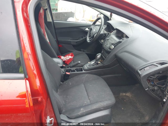 Ford FOCUS SE 2018 1FADP3K2XJL276527 Image 5