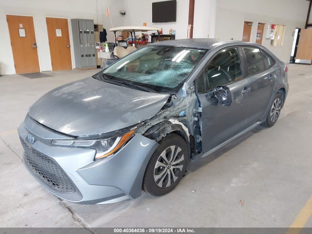 Toyota Corolla Hybrid Le 2022 JTDEAMDE5NJ047557 Image 2