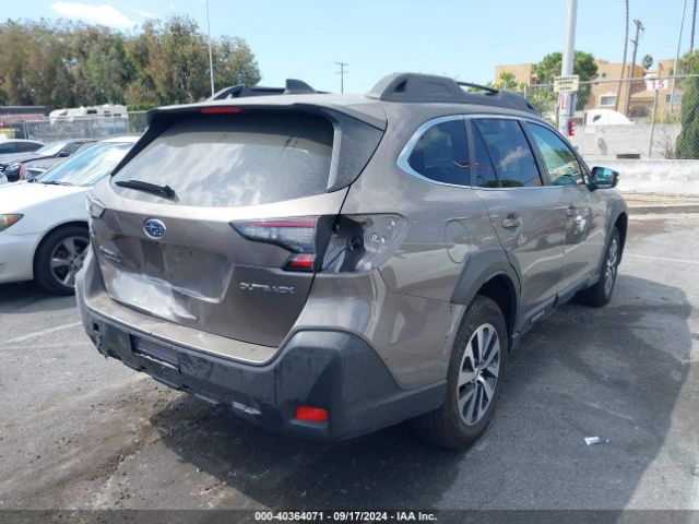 4S4BTADC8R3111137 Subaru Outback Premium