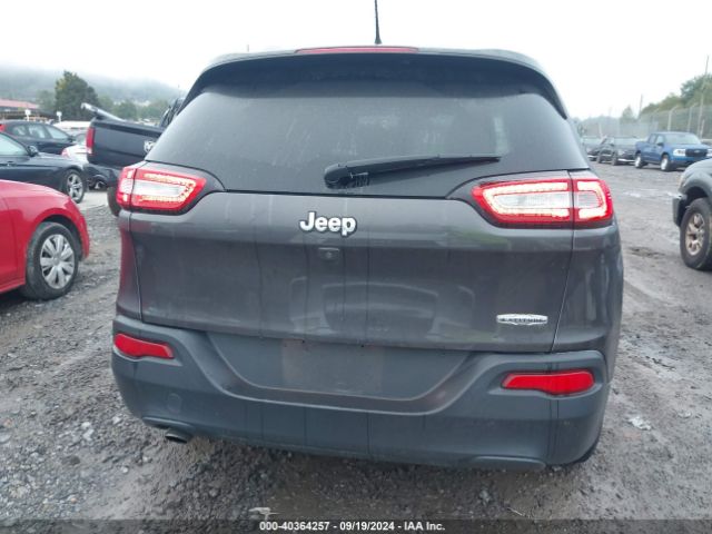1C4PJLCB7FW782667 Jeep Cherokee Latitude