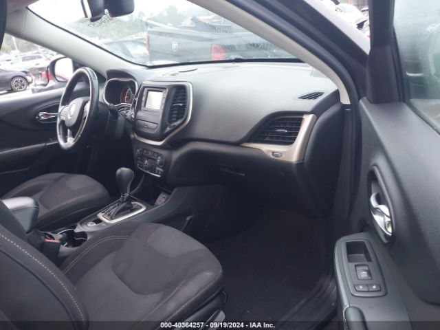 1C4PJLCB7FW782667 Jeep Cherokee Latitude