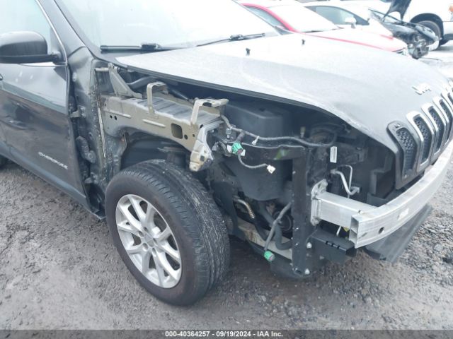 1C4PJLCB7FW782667 Jeep Cherokee Latitude