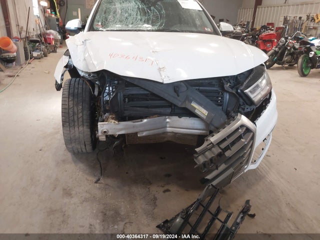 WA1BNAFY9J2048397 Audi Q5 2.0t Premium/2.0t Tech Premium