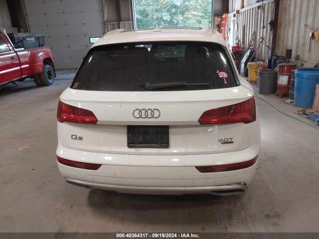 WA1BNAFY9J2048397 Audi Q5 2.0t Premium/2.0t Tech Premium