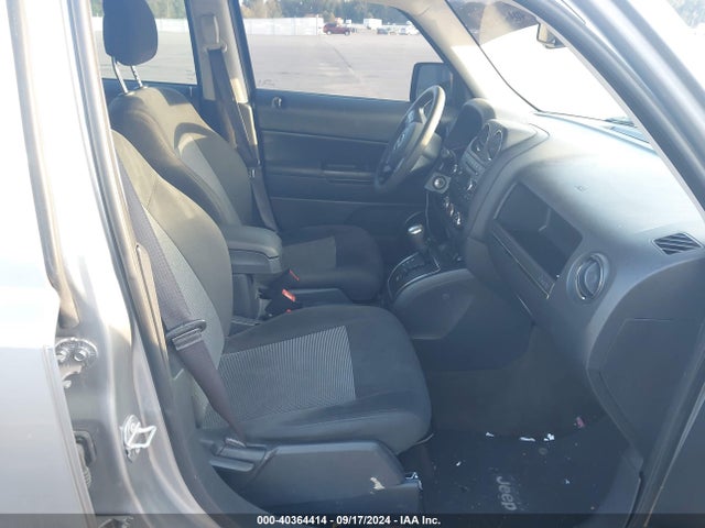 1C4NJRBBXHD144357 Jeep Patriot Sport 4x4