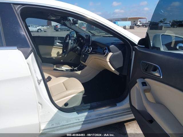 WDDSJ4EB4FN176896 Mercedes-Benz CLA 250