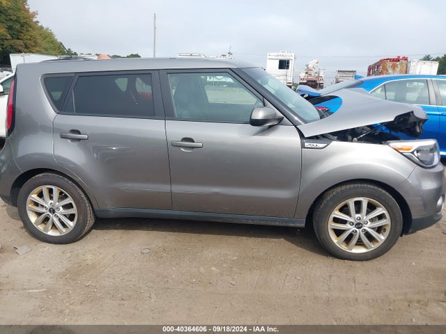 KIA SOUL + 2018 KNDJP3A54J7525387 Image 14