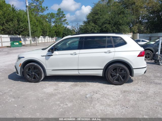 3VVCB7AX8PM103610 Volkswagen Tiguan 2.0t Se R-line Black