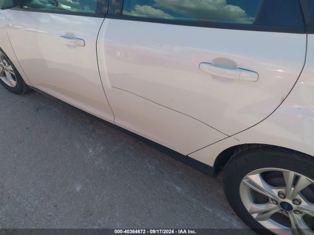 Ford FOCUS SE 2014 1FADP3K25EL219920 Image 12