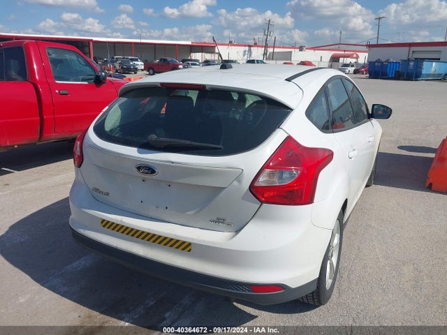 Ford FOCUS SE 2014 1FADP3K25EL219920 Image 4