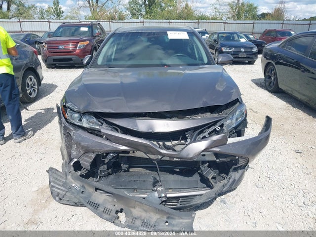Toyota CAMRY LE 2018 4T1B11HK2JU140042 Image 12