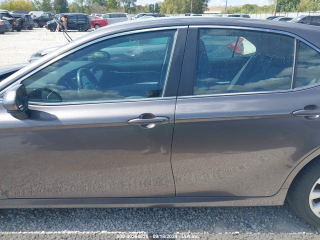 Toyota CAMRY LE 2018 4T1B11HK2JU140042 Image 14