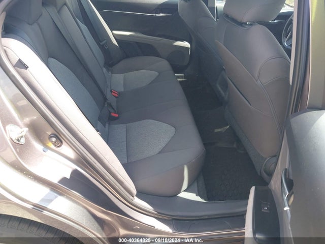 Toyota CAMRY LE 2018 4T1B11HK2JU140042 Image 8