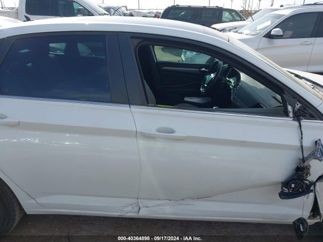 Volkswagen 1.4 tsi 2019 3VWCB7BU2KM272661 Image 29