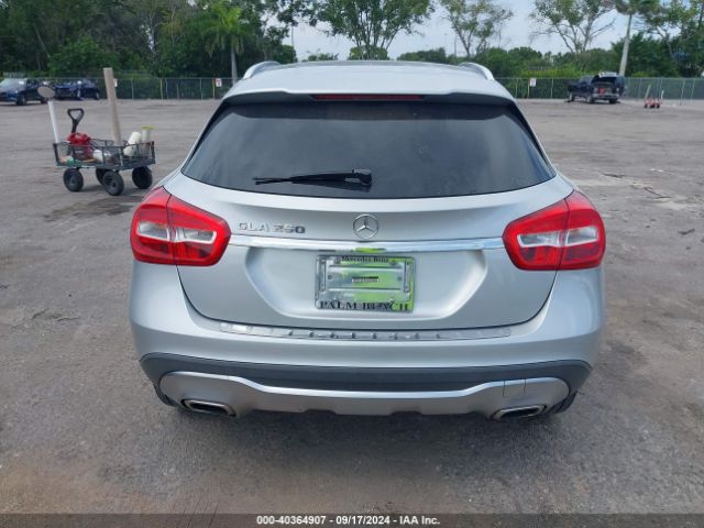 WDCTG4EB0JJ457083 Mercedes-Benz GLA 250