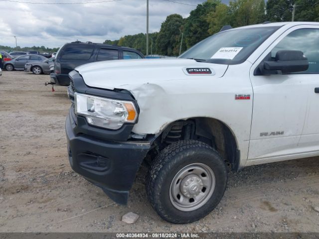 3C6UR5CJ1NG345167 RAM 2500 Tradesman  4x4 6'4 Box