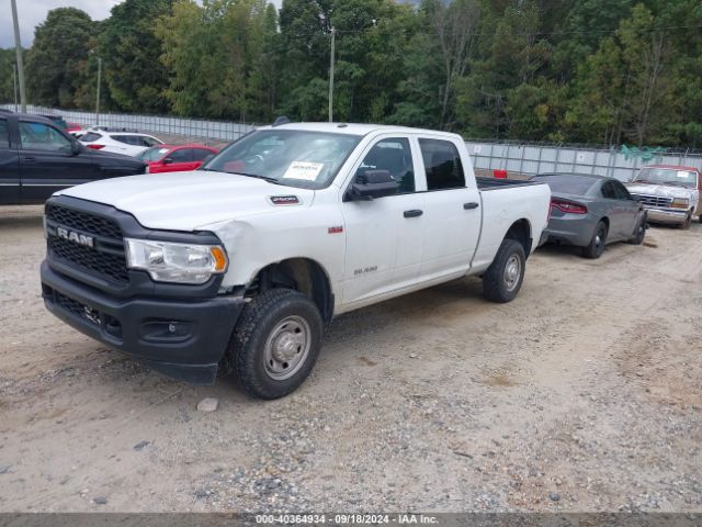 3C6UR5CJ1NG345167 RAM 2500 Tradesman  4x4 6'4 Box
