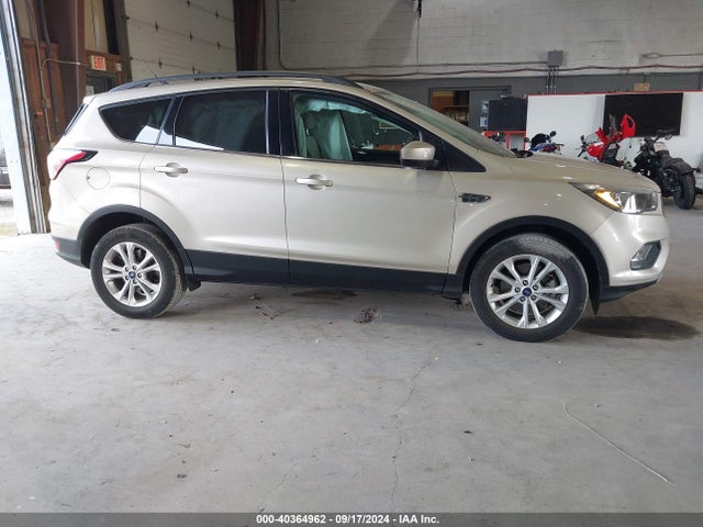 Ford ESCAPE SE 2018 1FMCU9GD5JUC53755 Image 13