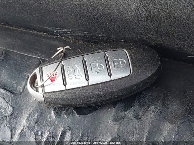 5N1AT2MT9JC740377 Nissan ROGUE SV